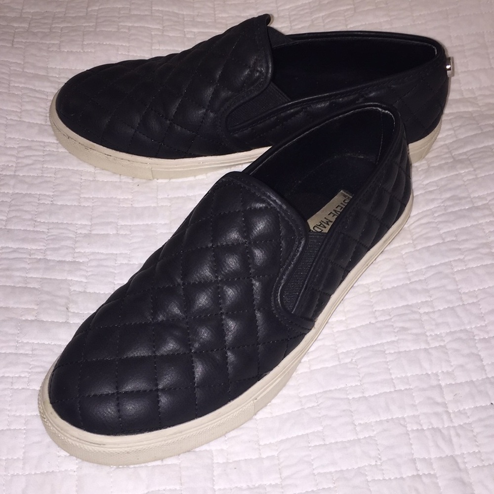 Ecentrcq Steve Madden Slip-on Leather Sneaker